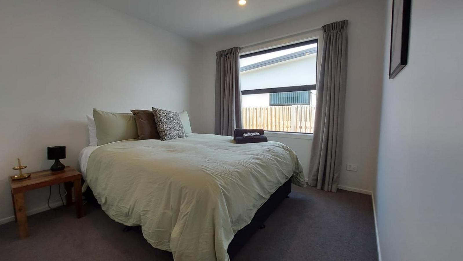 Sleek Suite By The Sand 2-Bedroom Dunedin Exterior foto